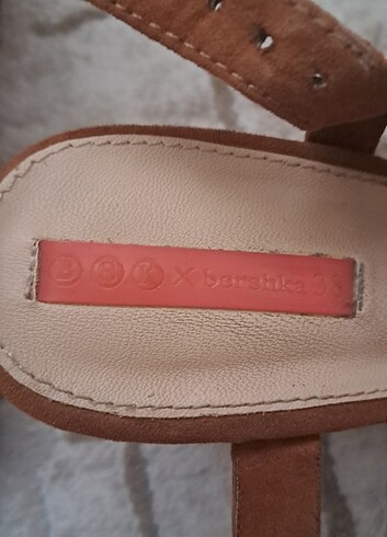 Bershka Dolgu topuklu ayakkabı
