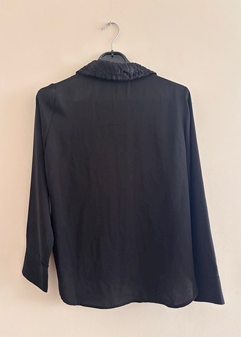 Siyah Düğmeli Uzun Kollu Kadın Gömlek - Görsel 4