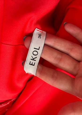 Kırmızı midi boy Straplez Kemerli Elbise - Görsel 6