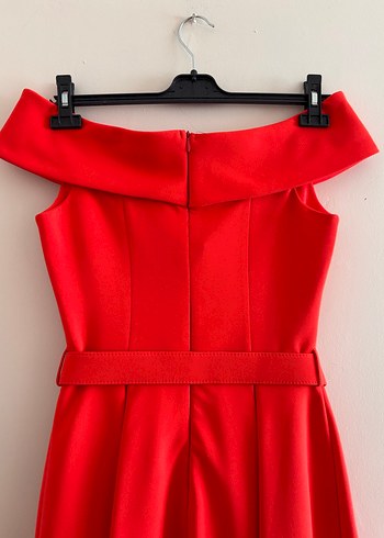 Kırmızı midi boy Straplez Kemerli Elbise - Görsel 5