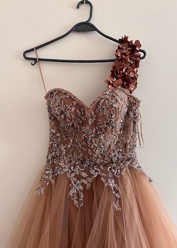 Bej Uzun kabarık Abiye Elbise - Görsel 2