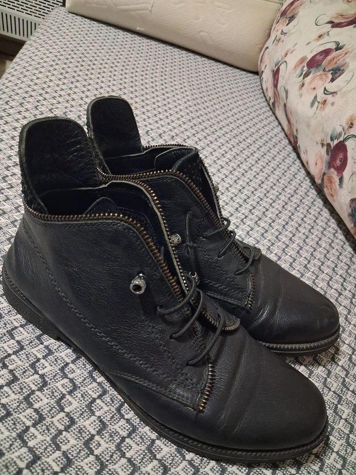 Kadın Siyah Deri Gotik Tokalı Bot - Görsel 2