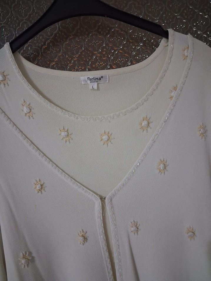 Boncuk İşlemeli Kremrengi Kadın Triko Bluz - Görsel 2