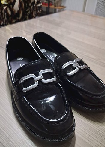 Siyah Rugan Tokalı Kadın Loafer - Görsel 2