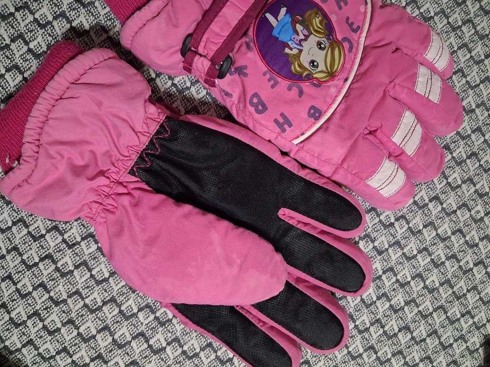 Kız Çocukları İçin Renkli Baskılı Pembe Kar Eldiveni - Görsel 3