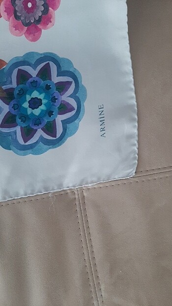 Armine Armine eşarp