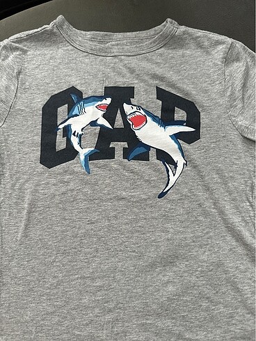 Gap Gap t shirt
