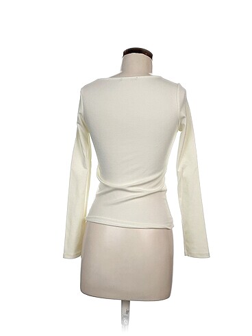 m Beden Zara Bluz %70 İndirimli.