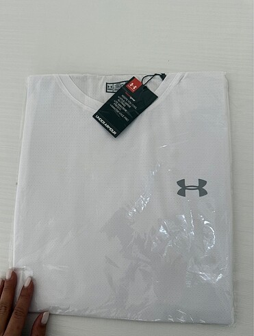 Diğer Under Armour tişört