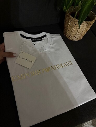 Armani tişört
