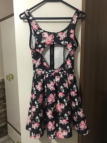 Bershka Çiçekli mini elbise