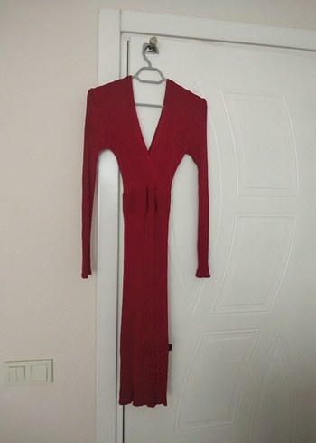 Koyu Kırmızı V Yakalı Uzun Triko Elbise - Görsel 3