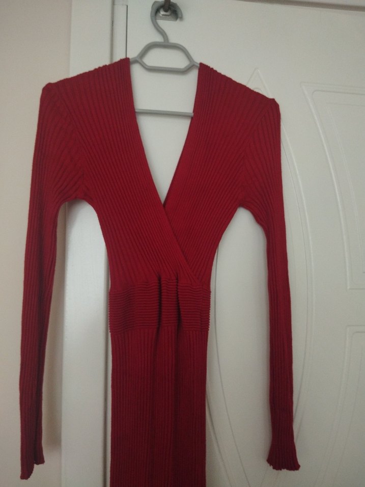 Koyu Kırmızı V Yakalı Uzun Triko Elbise - Görsel 2