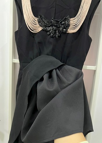 BCBG MAXAZRİA siyah saçaklı midi elbise - Görsel 6