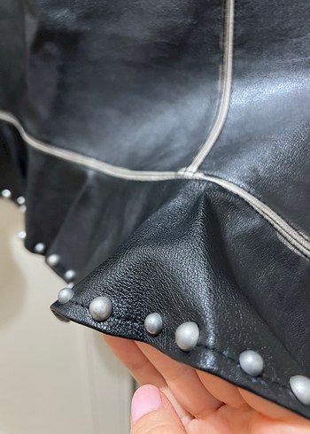 Zara deri görünümlü asimetrik mini etek - Görsel 2