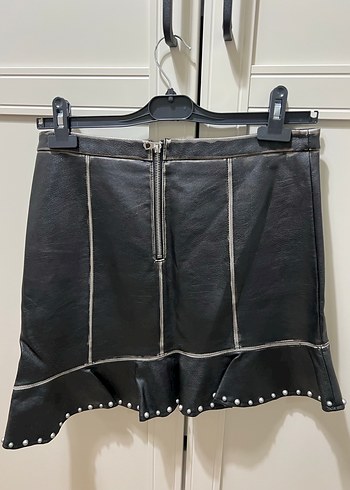 Zara deri görünümlü asimetrik mini etek - Görsel 4