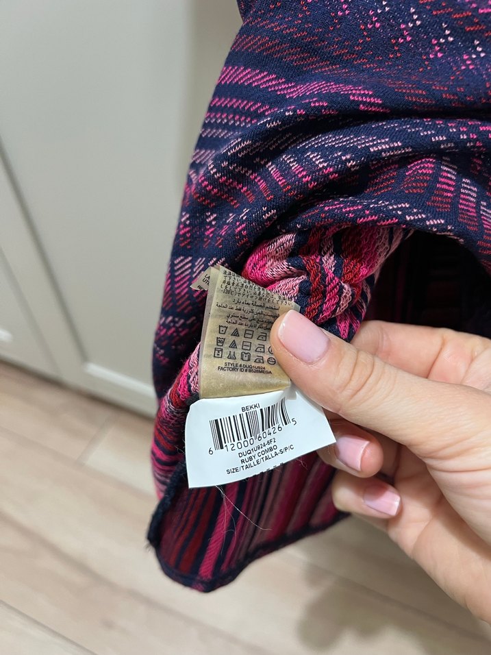 BCBG Max Azria kısa kollu bluz - Görsel 4