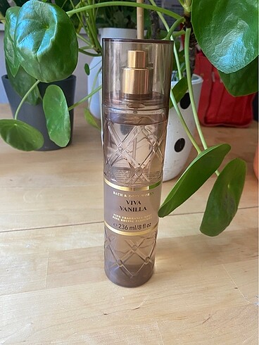 Viva Vanilia / Bath and Body Works