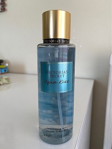 Victorias secret aqua kiss vücut spreyi