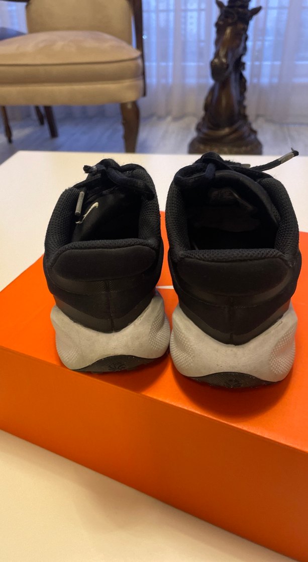 Nike Siyah Basketbol Ayakkabısı - Görsel 2