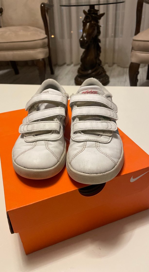 Beyaz Adidas Cırtlı Spor Ayakkabı - Görsel 2