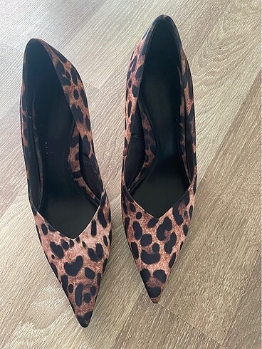 Leopar stiletto