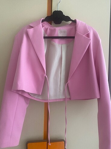 Pembe ceket pantolon takım