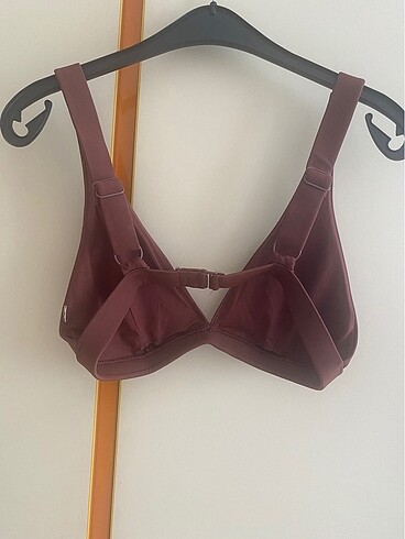 l Beden Bikini üstü