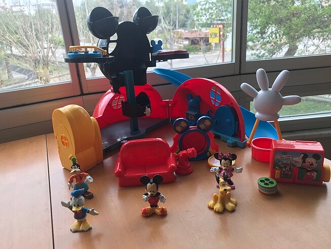 Mickey mause club evi
