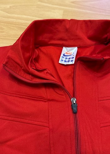 Kırmızı Üst ve Siyah Alt Eşofman Takımı - Görsel 4