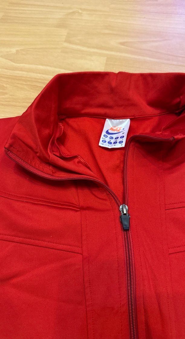 Kırmızı Üst ve Siyah Alt Eşofman Takımı - Görsel 4