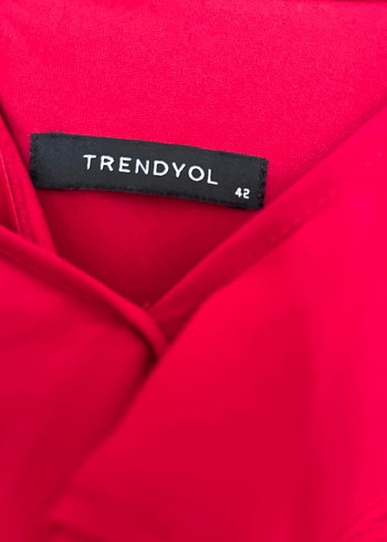 Trendyol & Milla Bordo V Yaka Fırfırlı Uzun Elbise