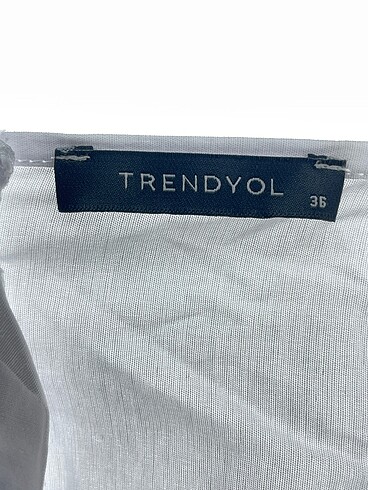 36 Beden beyaz Renk Trendyol & Milla Bluz %70 İndirimli.