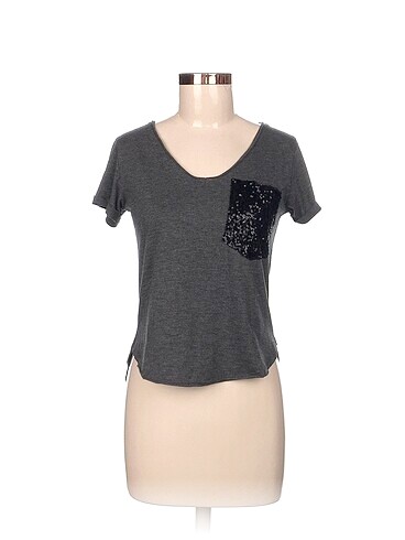 Addax T-shirt %70 İndirimli.