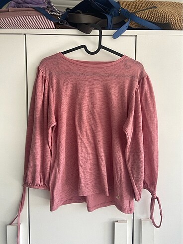 Pembe yarım kol bluz