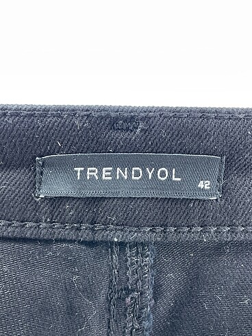 42 Beden siyah Renk Trendyol & Milla Jean / Kot %70 İndirimli.