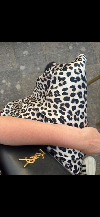 xs Beden Zara bir kere giyildi saten leopar beli lastikli etek