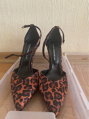Leopar stiletto