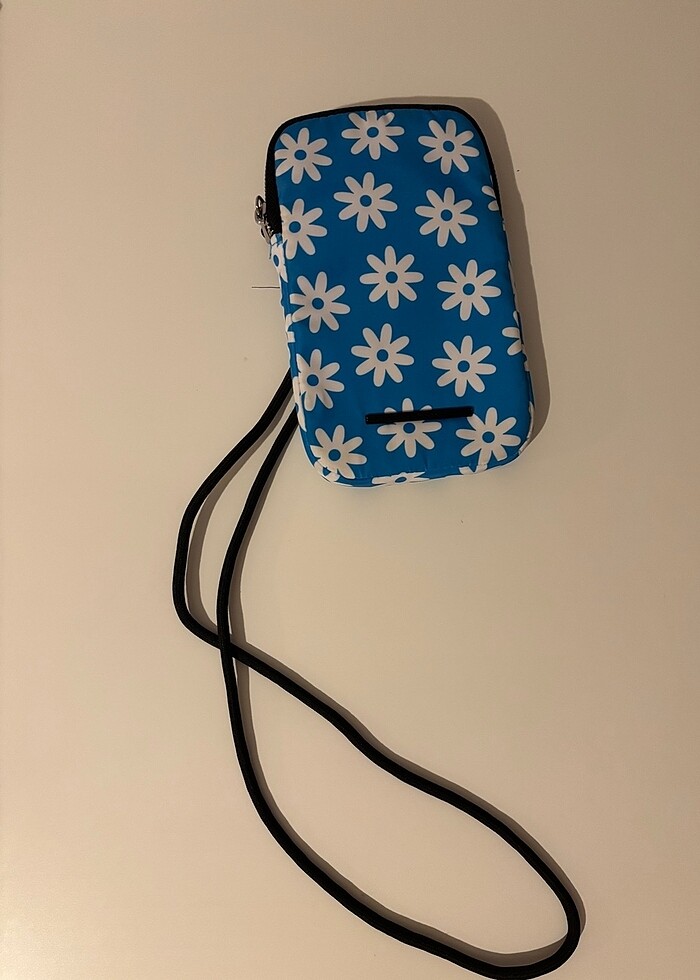 Pull and Bear mini telefon çantası - Görsel 2