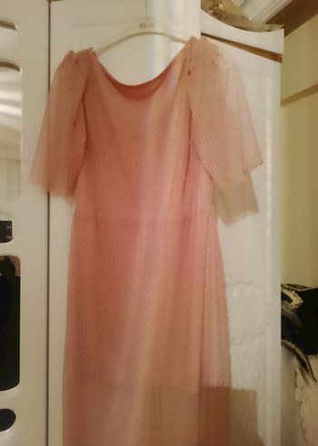 Bej V Yakalı Uzun Kadın Elbise - Görsel 3