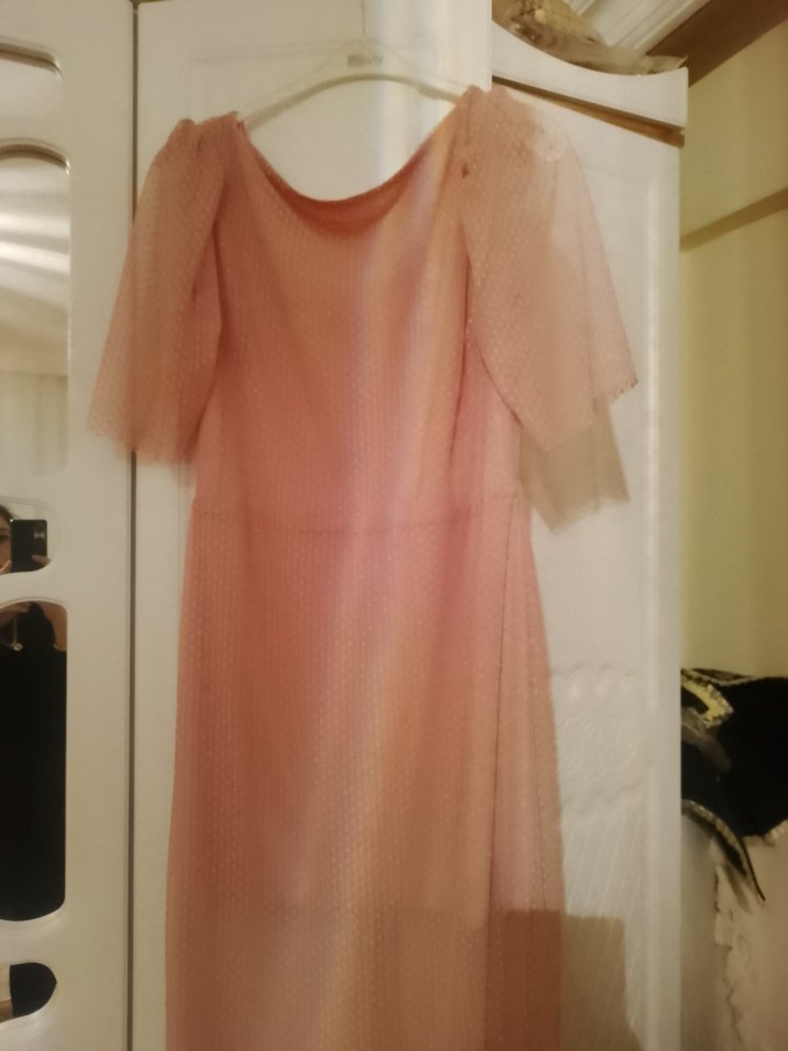 Bej V Yakalı Uzun Kadın Elbise - Görsel 3