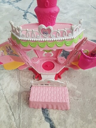 My Little Pony barbie şatosu oyuncak