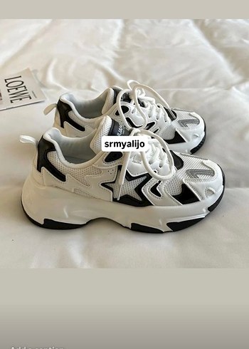 Beyaz Siyah Desenli Spor Sneakers