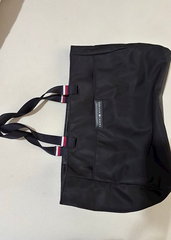 Tommy Hilfiger Siyah Fermuarlı Kadın Çanta