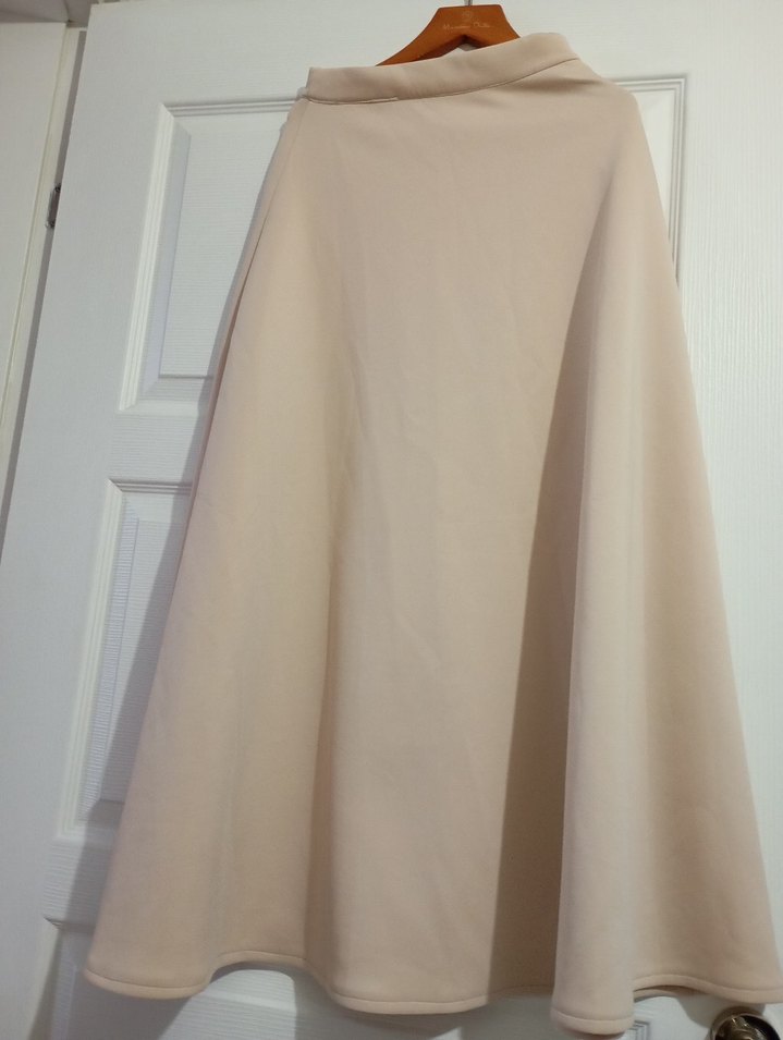 Bej Dökümlü Kadın Uzun Etek - Görsel 2