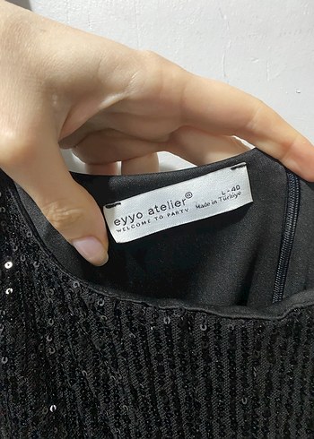 Siyah Parlak Pilili Midi Elbise - Görsel 3