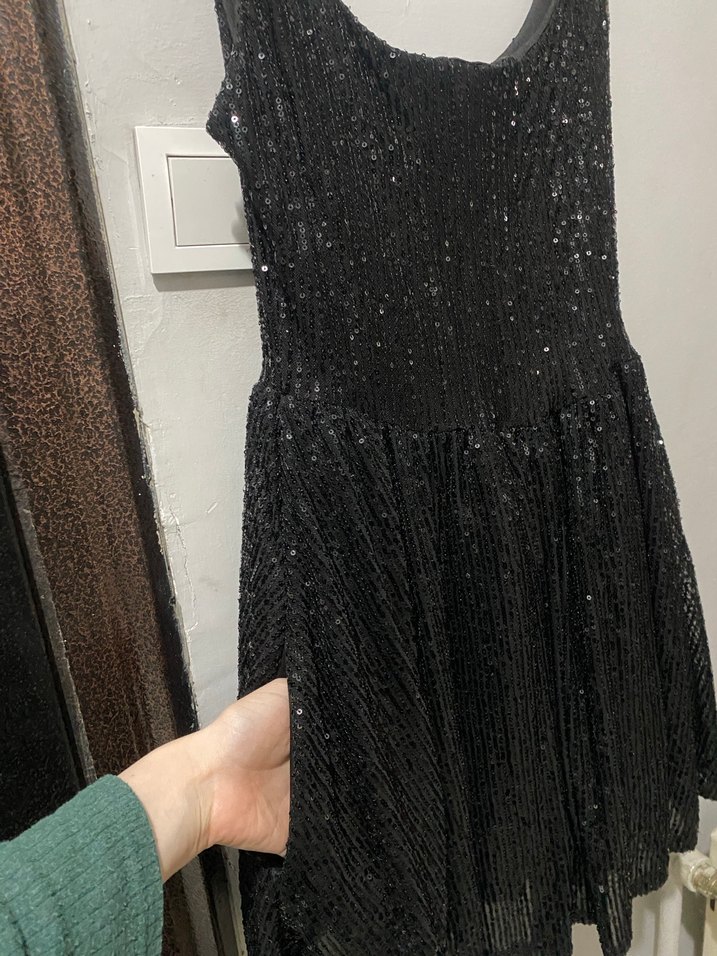 Siyah Parlak Pilili Midi Elbise - Görsel 4