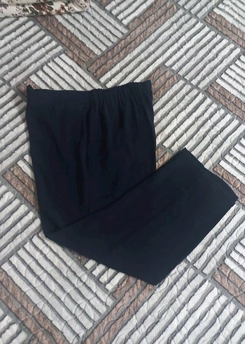 Kadın Siyah Piliseli Kumaş Pantolon