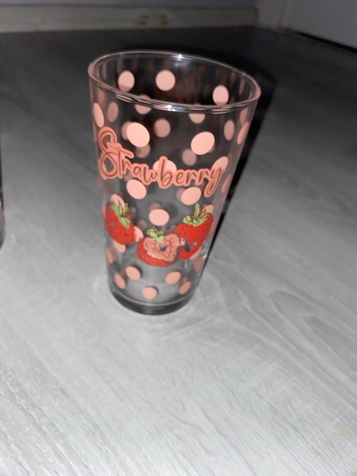 Pembe Puantiyeli Çilek Desenli Bardak - Görsel 4