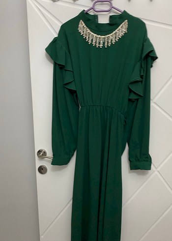 Zincir Detaylı Yeşil Uzun Abiye Elbise - Görsel 4